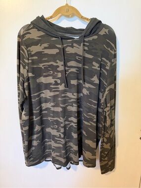 Belle Camo Hooded Long Sleeve Active Top